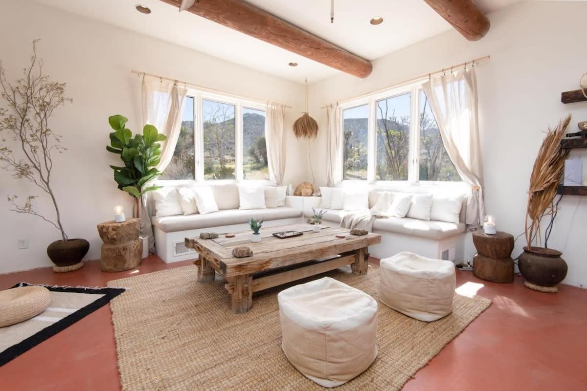 Renovated Lodge - Room 2 With Pool Access Joshua Tree Exterior photo
