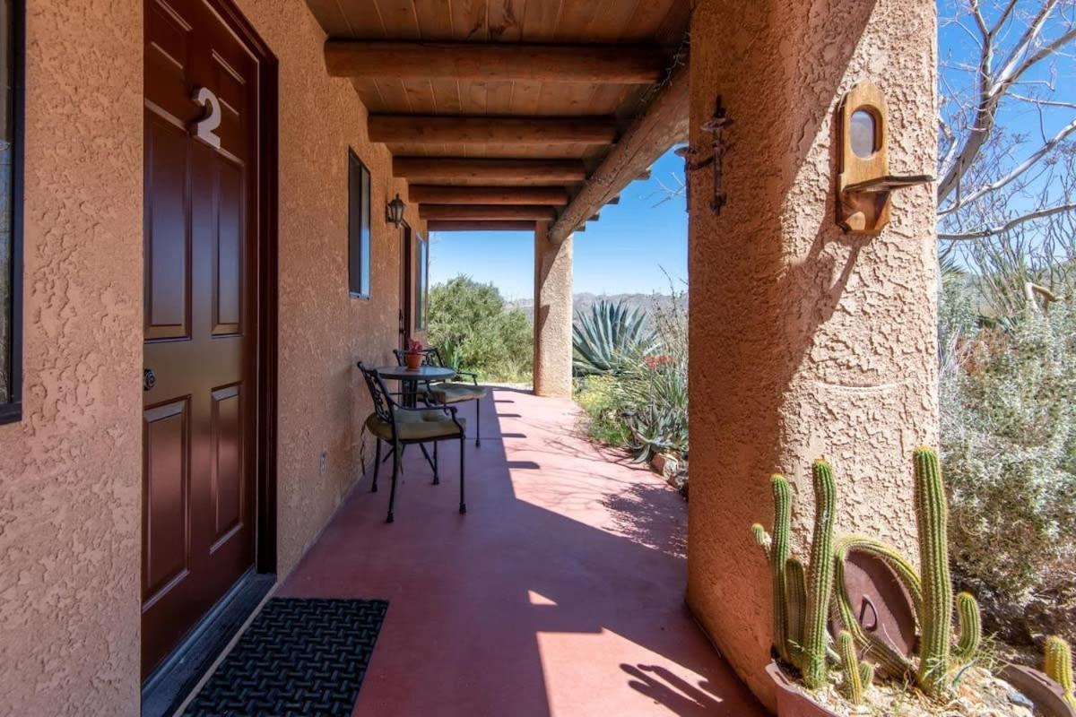 Renovated Lodge - Room 2 With Pool Access Joshua Tree Exterior photo
